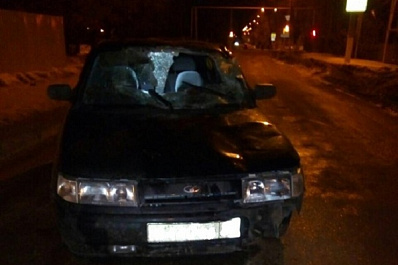 В Самарской области сбитый пешеход проломил лобовое стекло "десятки"