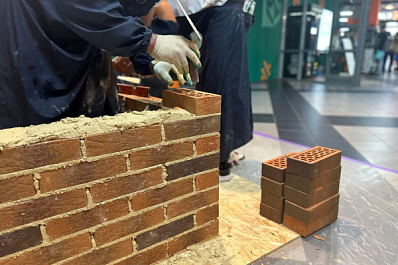 Вячеслав Федорищев обратился к строителям и ветеранам отрасли по случаю профессионального праздника