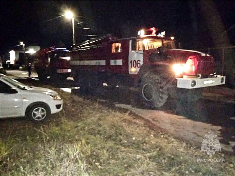 Три человека погибли в пожаре в частном доме в Самарской области