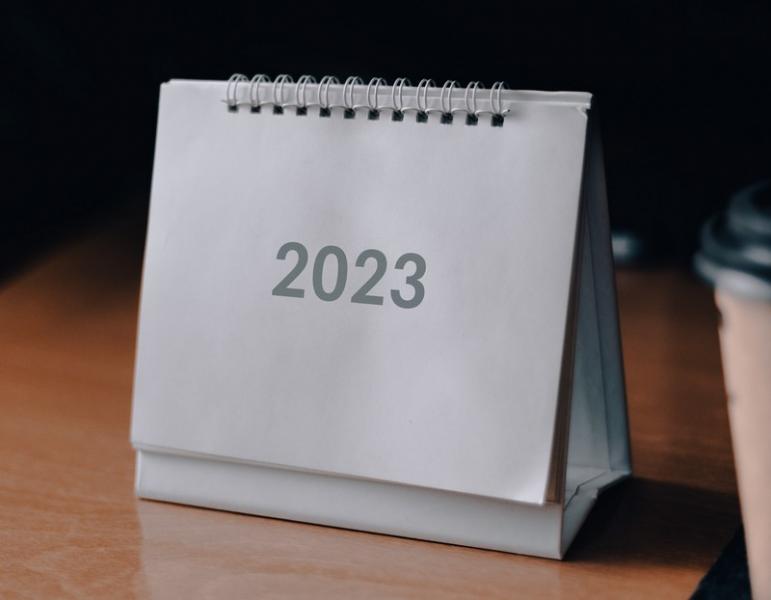 Магия цифр: календарь зеркальных дат на 2023 год