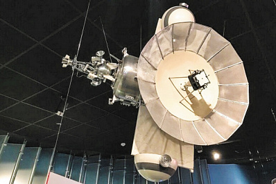 Красная планета, новый "Союз" и спутник-подарок