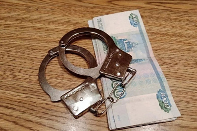 Была курьером: 19-летняя тольяттинка забрала у обманутых пенсионерок 300 тысяч рублей