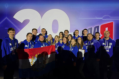 Самарские молодогвардейцы доложили Дмитрию Медведеву о развитии БПЛА и гумпомощи Донбассу