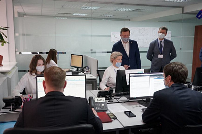 Дмитрий Азаров обсудил с сотрудниками ЦУР работу с обращениями граждан