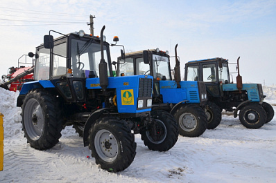 В Богатовском районе появились новые тракторы и комбайны 