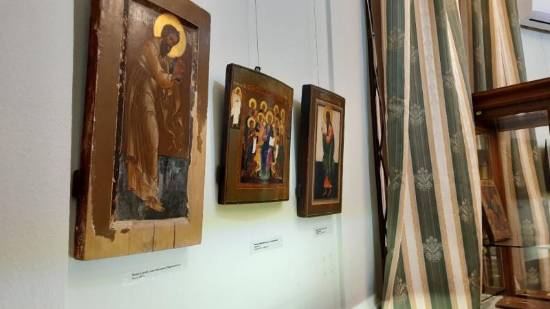 В Самарском художественном музее открылась выставка работ сызранской школы иконописи