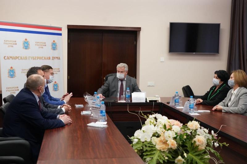 В Самарской области обсудили меры поддержки медицинских работников в условиях пандемии