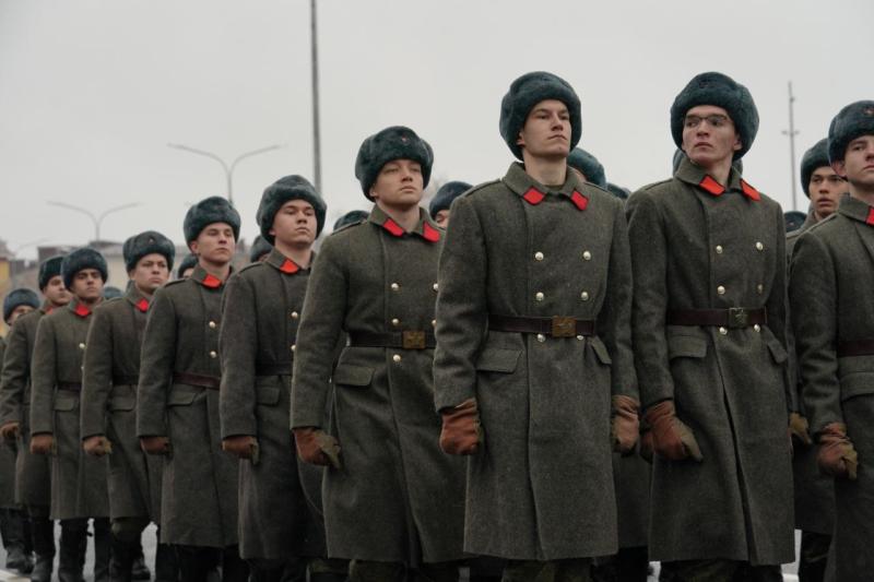 Фоторепортаж: в Самаре состоялся юбилейный Парад Памяти