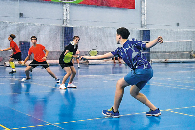 Престижные воланы: завершились соревнования по бадминтону "Самарская осень"