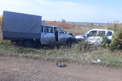 В Самарской области в ДТП с двумя внедорожниками пострадали три человека