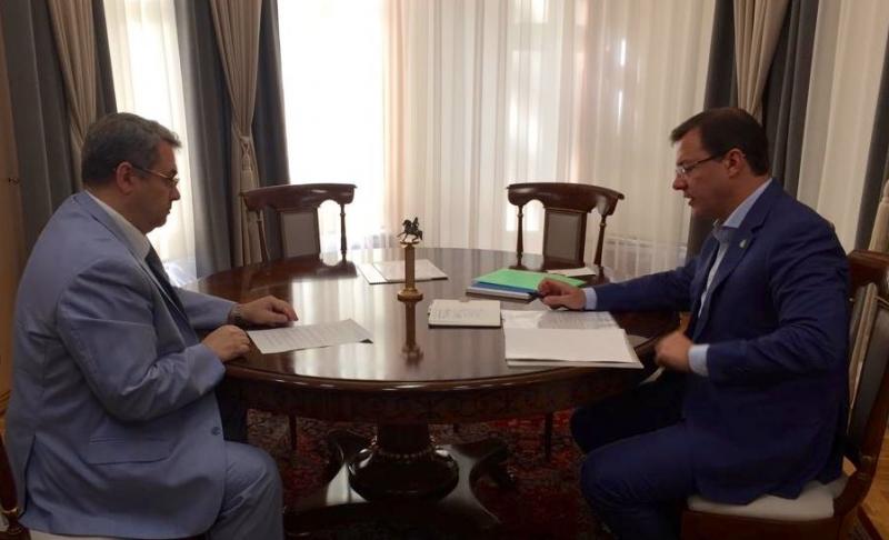 Дмитрий Азаров проверил в Тольятти новый зерновой терминал