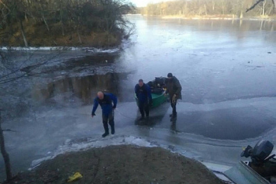 Под Самарой водолазы обнаружили труп рыбака