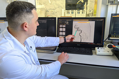 Тольяттинские медики спасли жизнь пожилому мужчине после осложненного инсульта