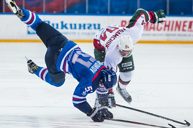 Тольяттинская "Лада" по буллитам уступила "Барсу"