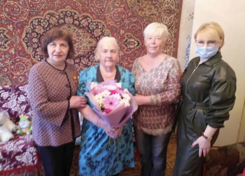 Двойной праздник: труженица тыла Антонина Николаева 9 мая отмечает 92-летие