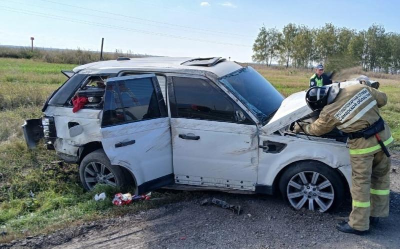 В Самарской области в ДТП на трассе пострадали три человека