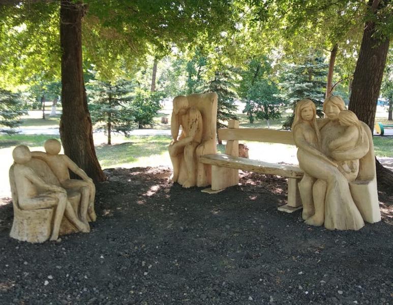 В Самаре в парке Дружбы появились новые деревянные скульптуры
