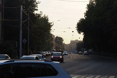 Днем 17 октября на Московском шоссе в Самаре столкнулись сразу пять автомобилей
