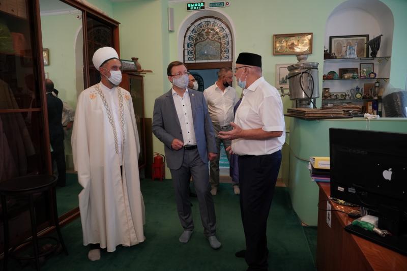 Губернатор оценил ход реконструкции Самарской исторической мечети