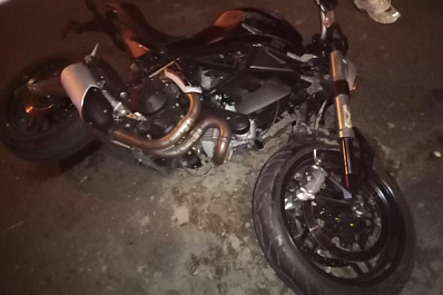 В Тольятти автоледи на "Калине" въехала в мотоциклиста