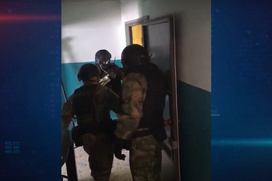 Появилось видео задержания подозреваемого в серии разбоев в Самаре