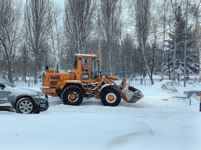 За сутки с самарских улиц вывезли более 2 400 тонн снега