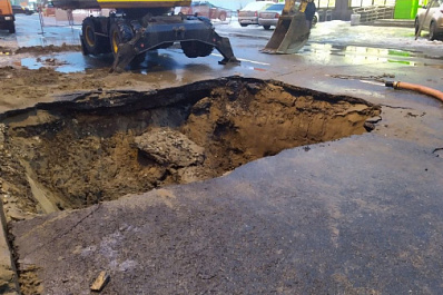 Пришлось вызывать эвакуатор: стали известны подробности о машине, "утонувшей" на Мориса Тореза в Самаре