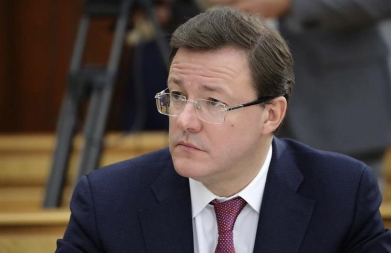 "Лично возглавьте снегоборьбу": губернатор Самарской области прервал совещание и отправил глав координировать ликвидацию последствий непогоды