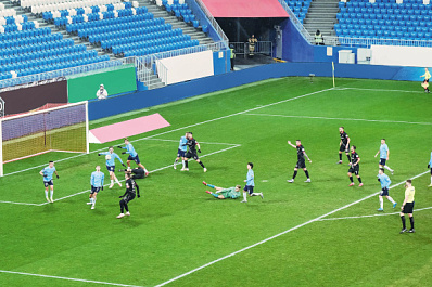 Какая боль: футбольные команды Самарской области проиграли в предпоследнем туре осенней части сезона