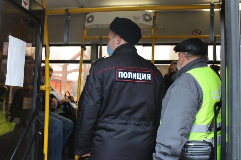 В Тольятти прошли рейды по соблюдению масочного режима в транспорте и ТЦ