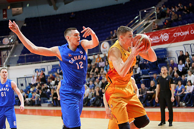 Баскетбольная "Самара" в выездном матче обыграла екатеринбургский "Урал"