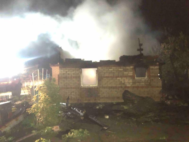 В Самарской области в горящем дачном доме погибли два человека