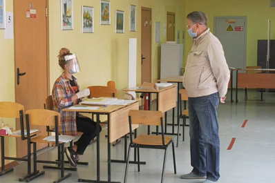 Председатель совета ветеранов Владимир Пронин: "Организация выборов очень хорошая"