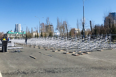 На центральной площади Самары началась установка трибун