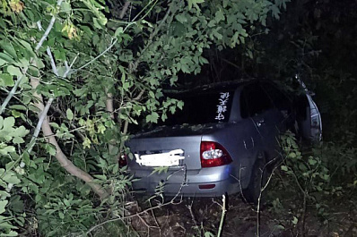 Подросток в больнице: ночью 30 августа в Самарской области "Приора" вылетела в кювет