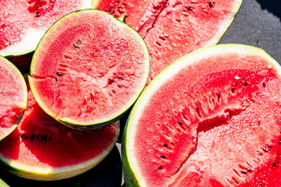 Эксперты рассказали, когда уже можно есть арбузы и как их выбирать