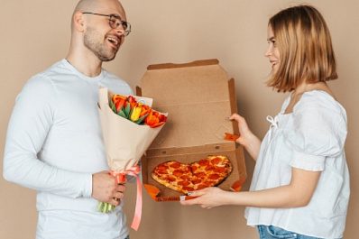 Пицца в форме сердца: самарцам предложили продлить весенний праздник