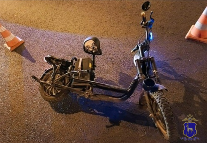 В Тольятти самокат с двумя подростками влетел в легковушку