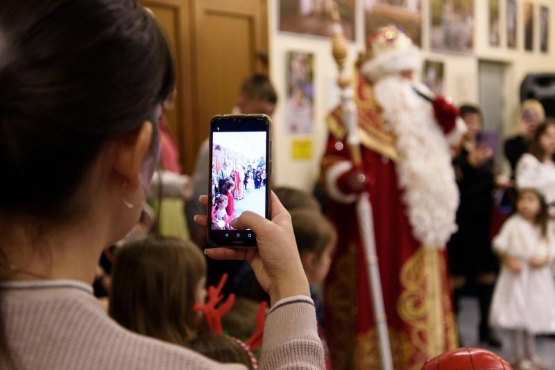 Главный Дед Мороз России поздравил с наступающим Новым годом юных жителей Самары
