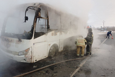 На въезде в Самару загорелся пассажирский автобус