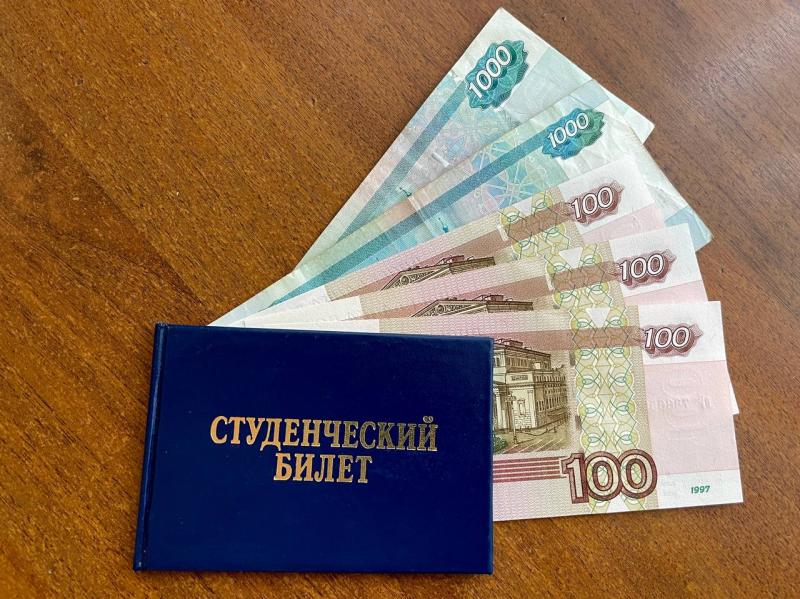 В Самарской области новая знакомая обманула студента на 21 000 рублей