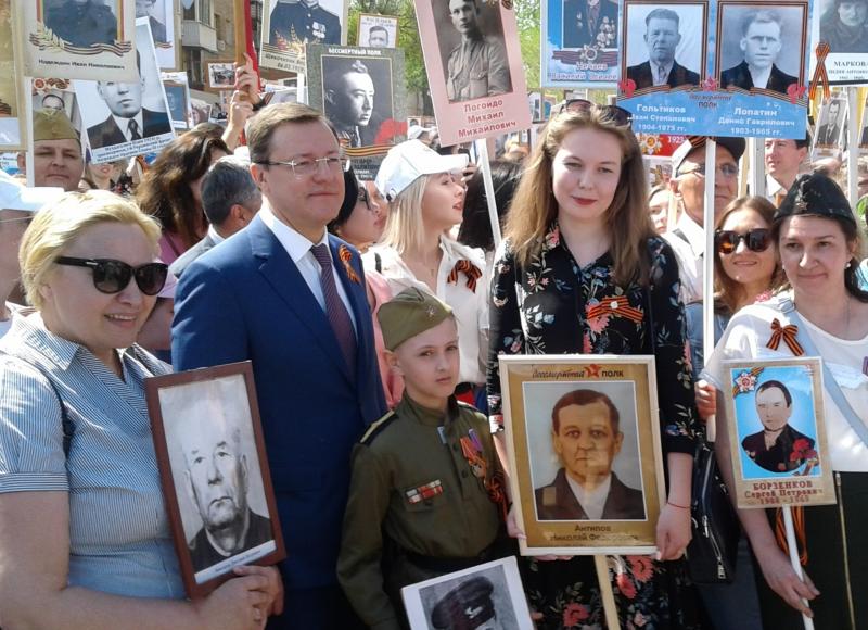 Дмитрий Азаров поздравил жителей Самарской области с Днем Победы