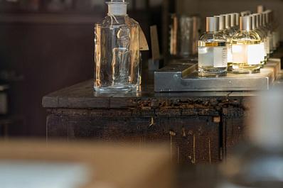 Самарец торговал на рынке контрафактными духами