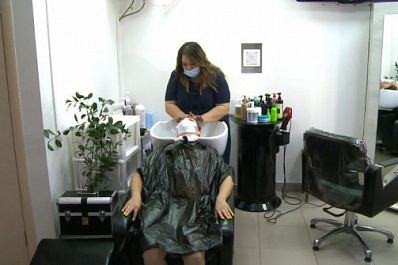 Социальный контракт помог жительнице Самары открыть собственный салон красоты