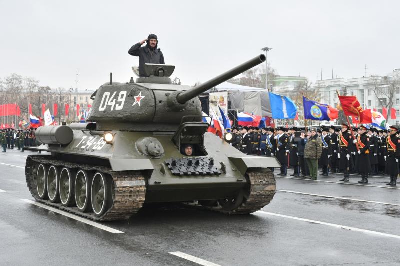 Прямую трансляцию Парада Памяти покажут посетителям международной выставки-форума "Россия" в Москве