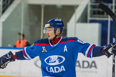 Вратарь и нападающий "Лады" стали лучшими игроками недели ВХЛ