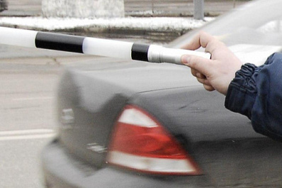 В Самарской области сотрудники ДПС нашли у пассажира авто наркотики