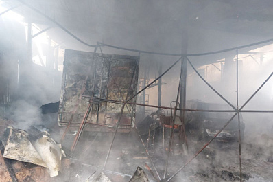 В Ставропольском районе 31 человек тушат частный дом на 200 "квадратов"