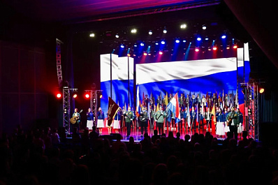 В Самаре губернатор Федорищев поздравил студотряды с закрытием III трудового семестра