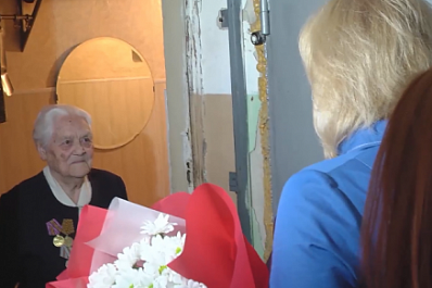 Волонтеры #МыВместе поздравили женщин - ветеранов ВОВ